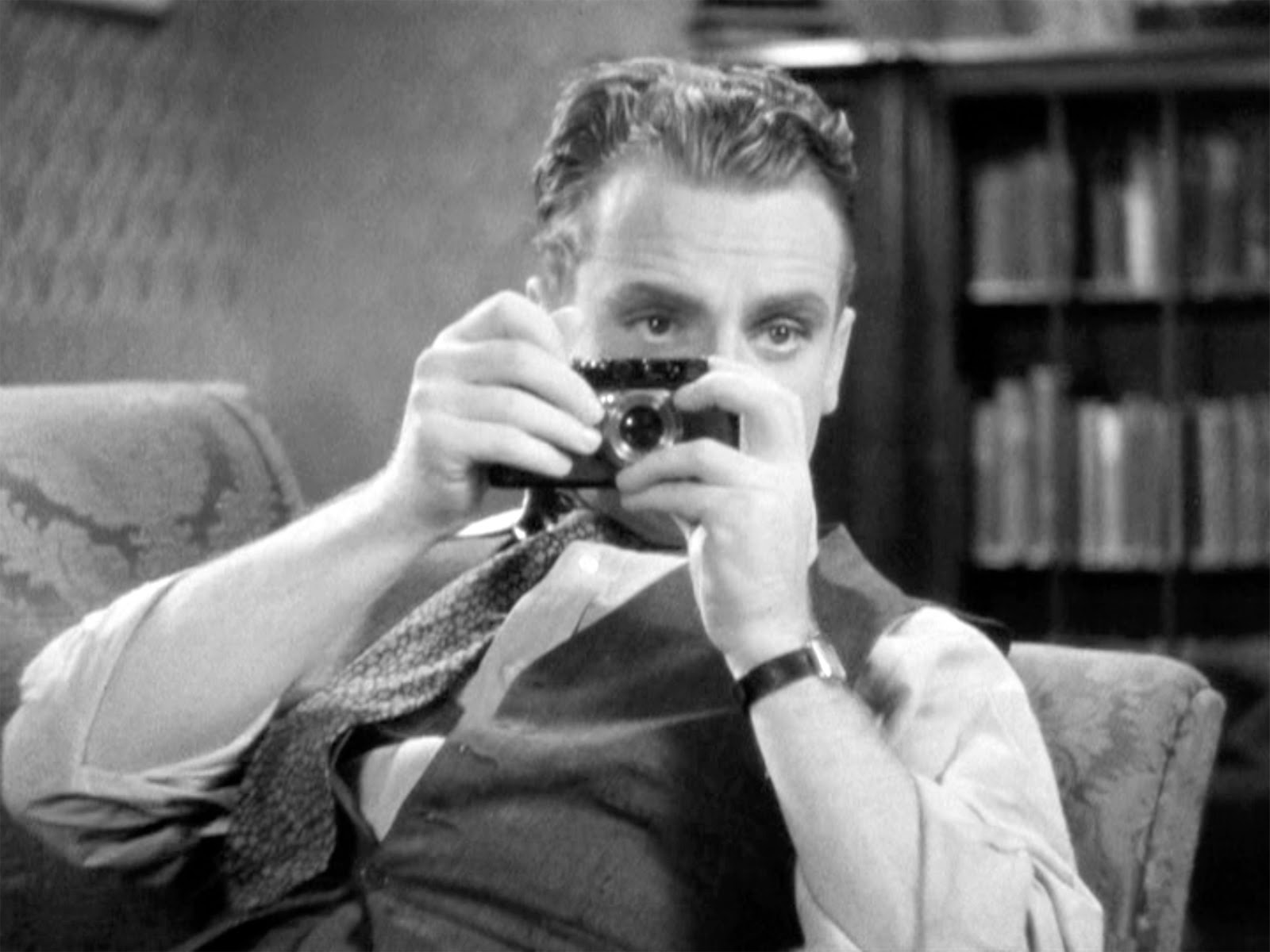 Old Cameras in Old Movies | Page 7 | Photrio.com Photography Forums