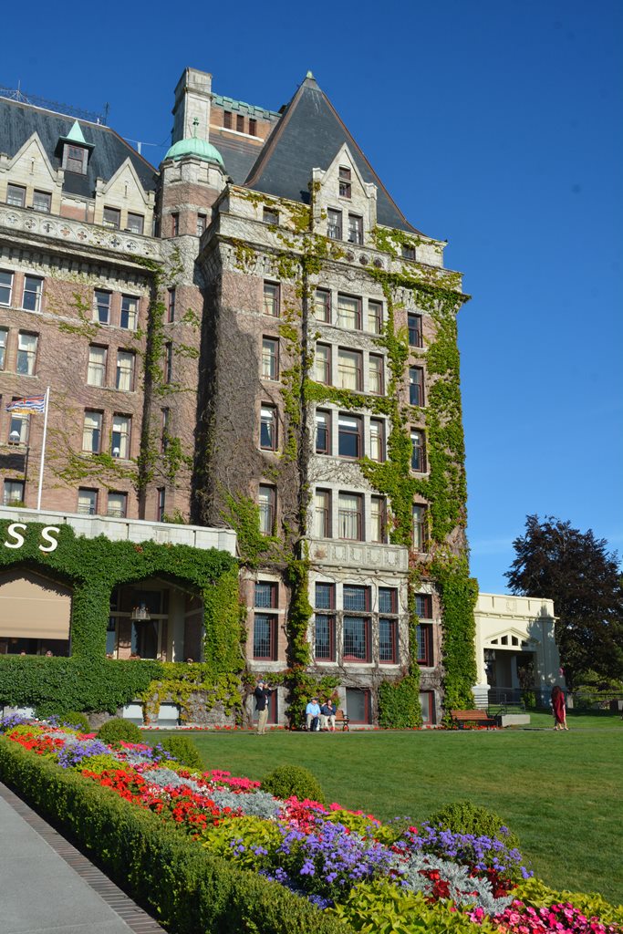 Travels - Ballroom Dancing - Amusement Parks: English culture and business travel at the Empress