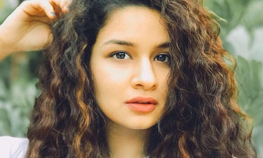 Avneet Kaur Wiki Biography Dob Age Height Weight Affairs And