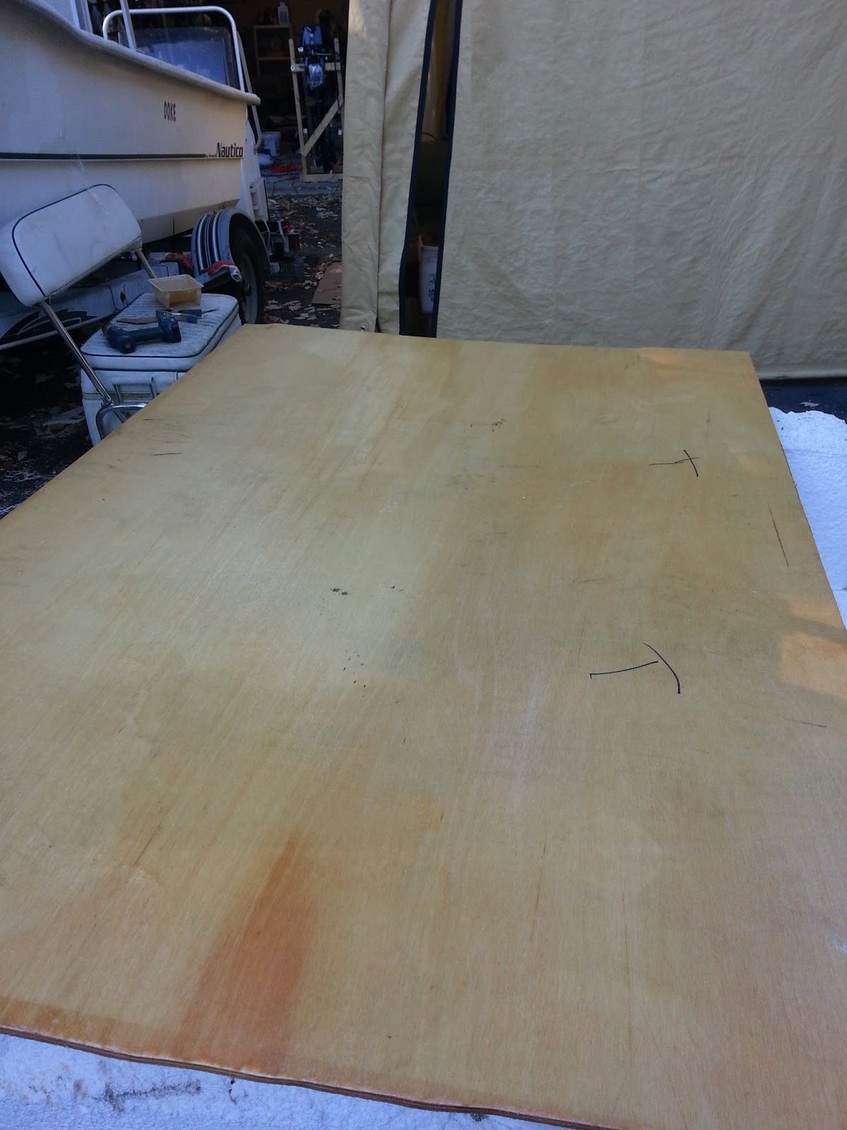 Repairing a deck on a fiberglass boat Seagull Nautico 18 Priming and