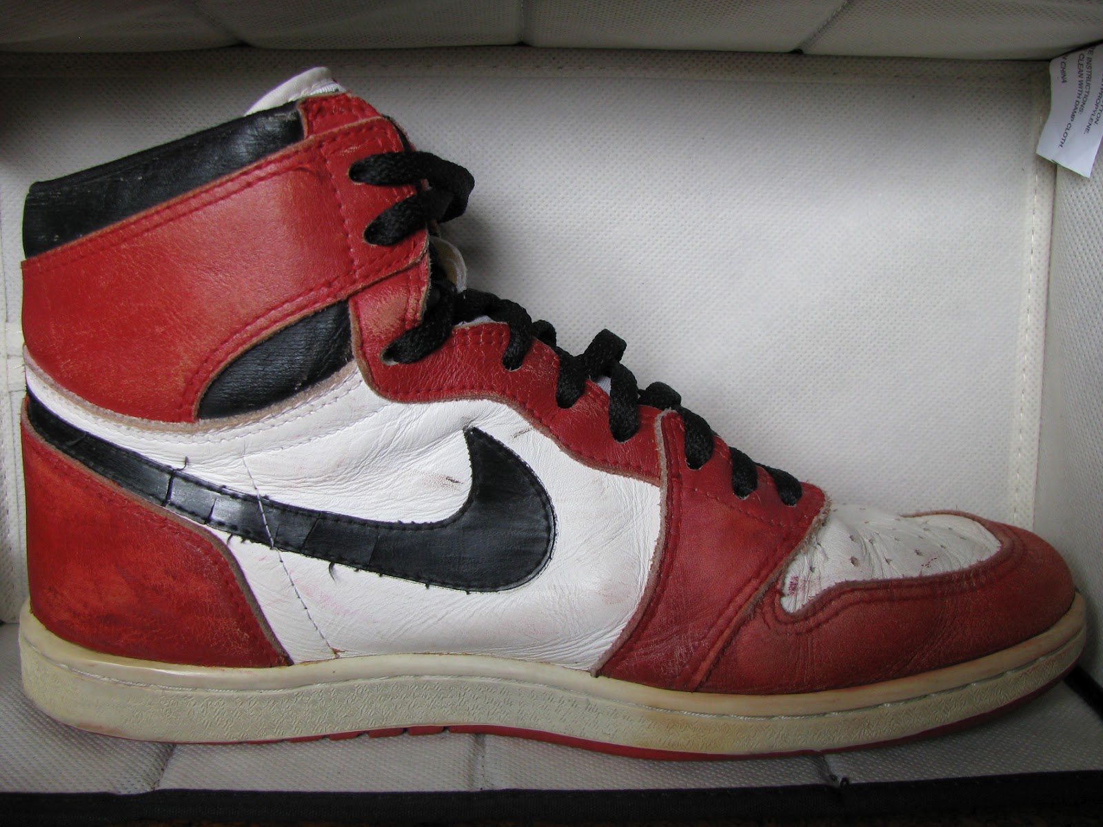 HOCKAKAY: Vintage Nike Air Jordan 1 OG 1985