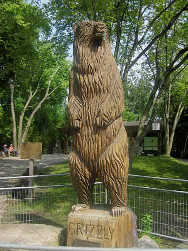 Grizzly Wood Carving Grizzly Wood Carving