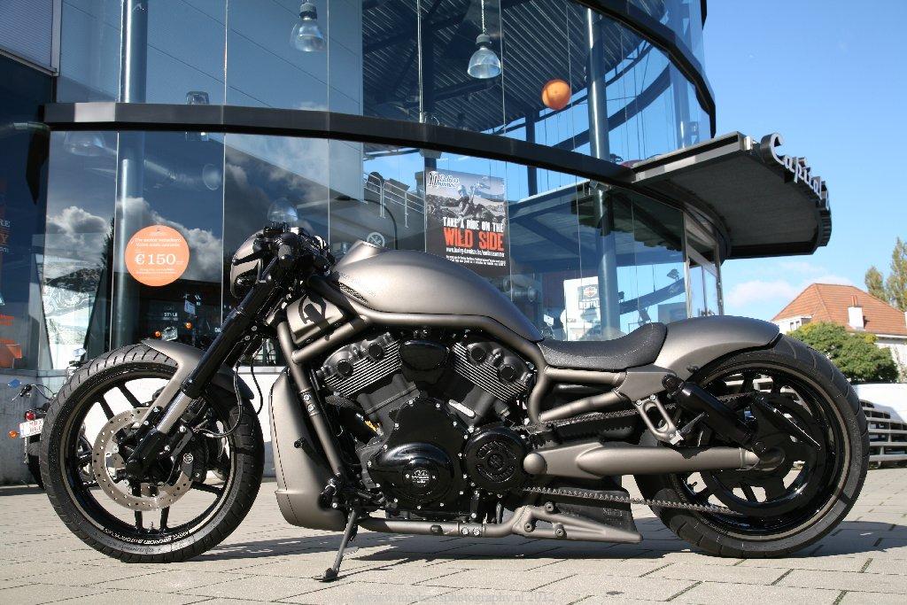 www.CustomBikeShow.com : Night Rod 'Racey Rod'
