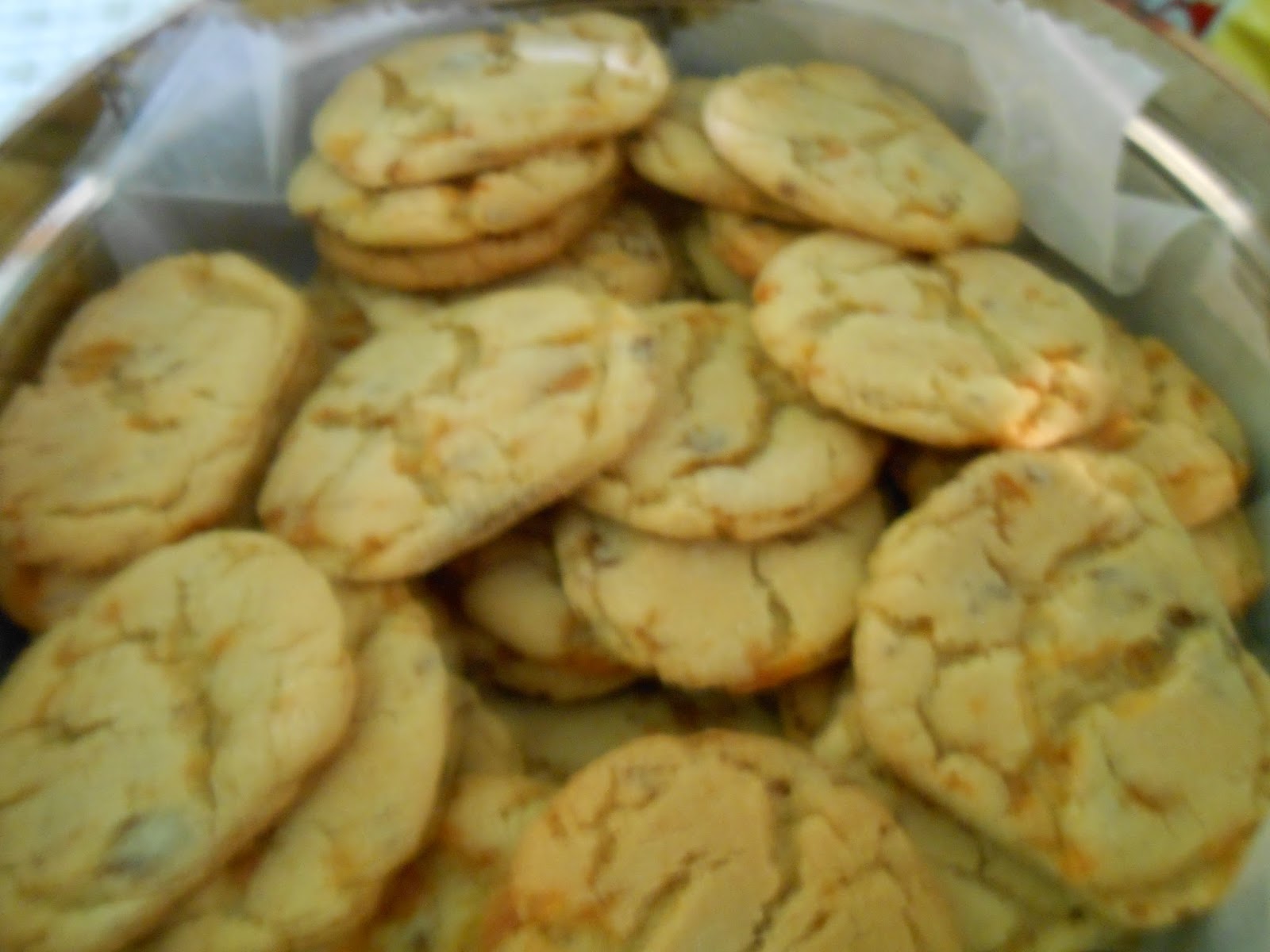 Mrs.T's Christmas Kitchen A new cookie recipe Butterfinger Crunchies