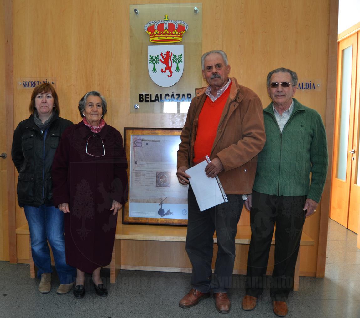 ENTREGA COPIA DOCUMENTO DE JUAN II A GUTIERRE DE SOTOMAYOR