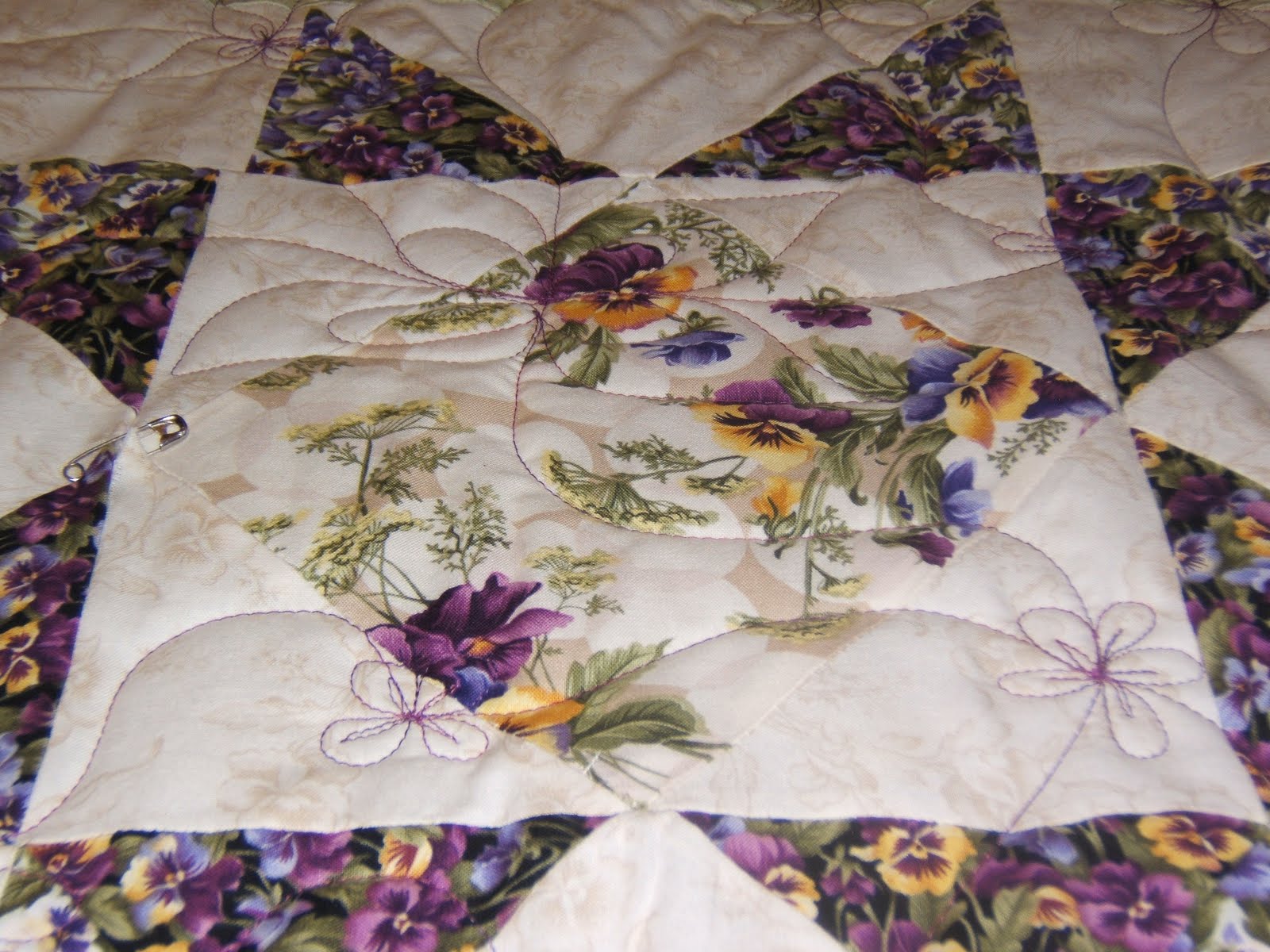 gudrun's quilting Quilts galore....