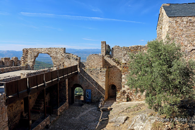 Castillo de Cornatel, el Bierzo, León