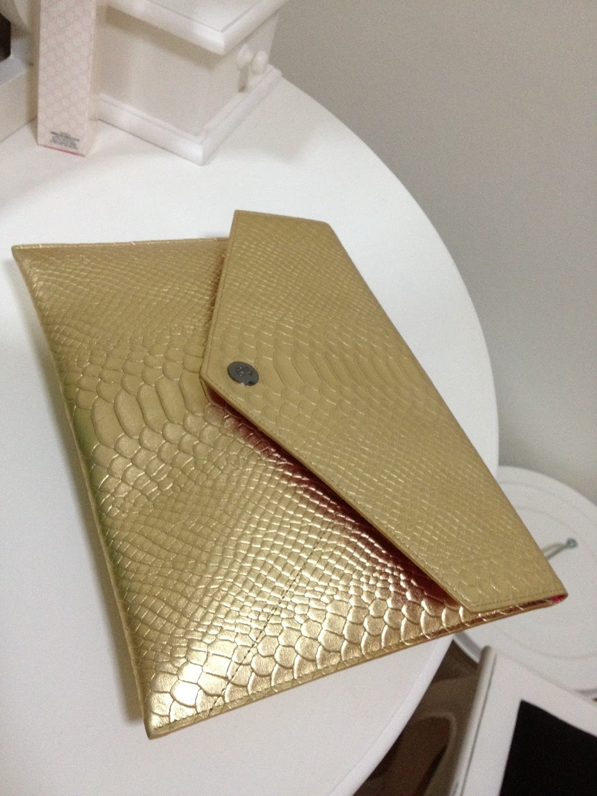 Bag Review: Victoria's Secret Gold Python Envelope iPad Case - I Love Bunny