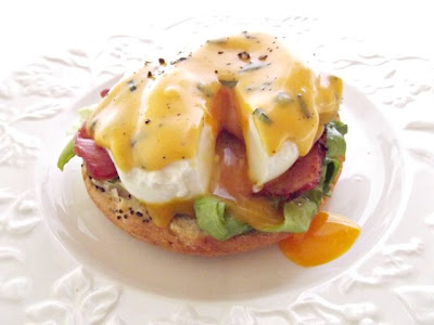 Ouă Benedict