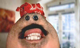 صور طريفة جداً: تصوير الوجوه بالمقلوب!