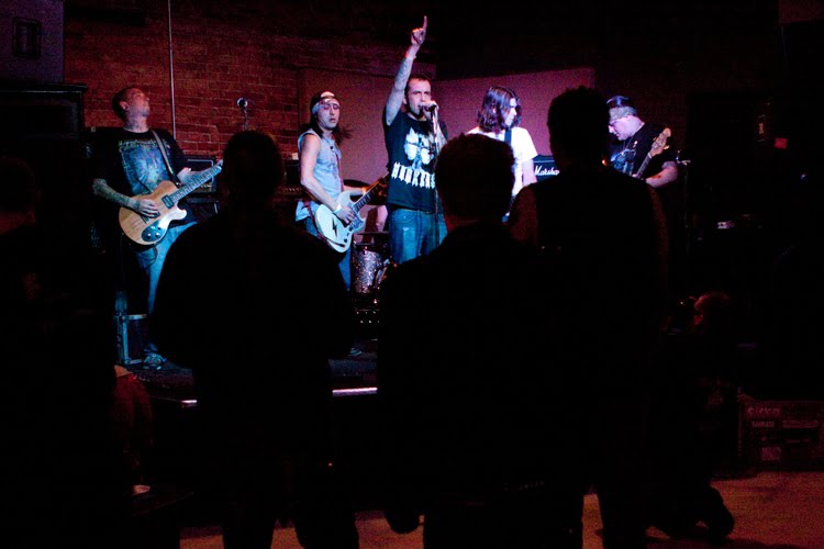 Greg Blobaum Photography: MF Ruckus/Killigans/Old Man Markley/A red window