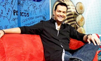 Víctor Manuelle Foto de Víctor Manuelle posando para los fans