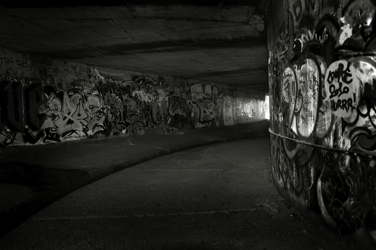 Авы в стиле андеграунд. Лефортово андеграунд. Обои в стиле андеграунд. Андеграунд фотосессия. Район андеграунд