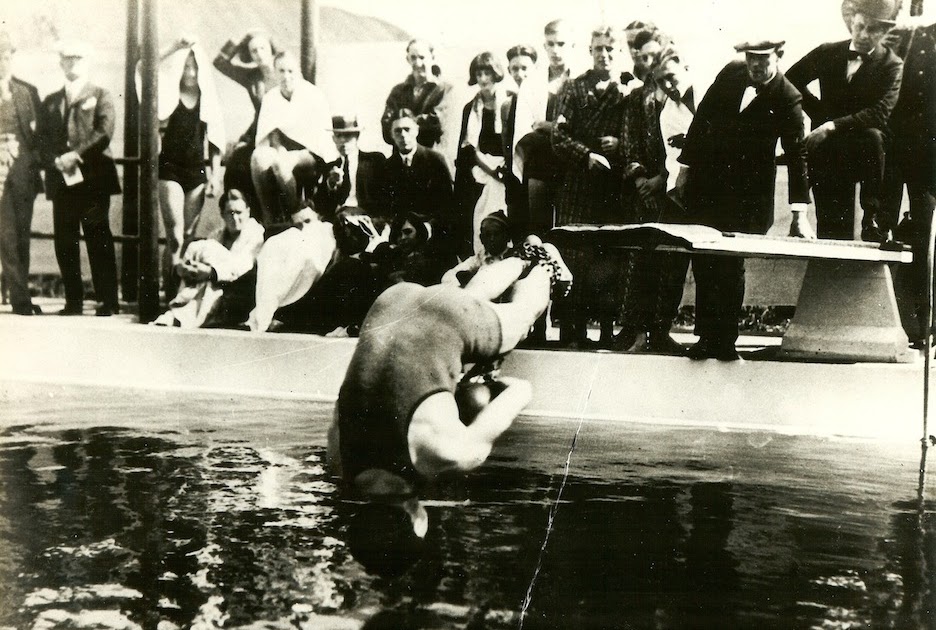 harry houdini water escape harry houdini water escape