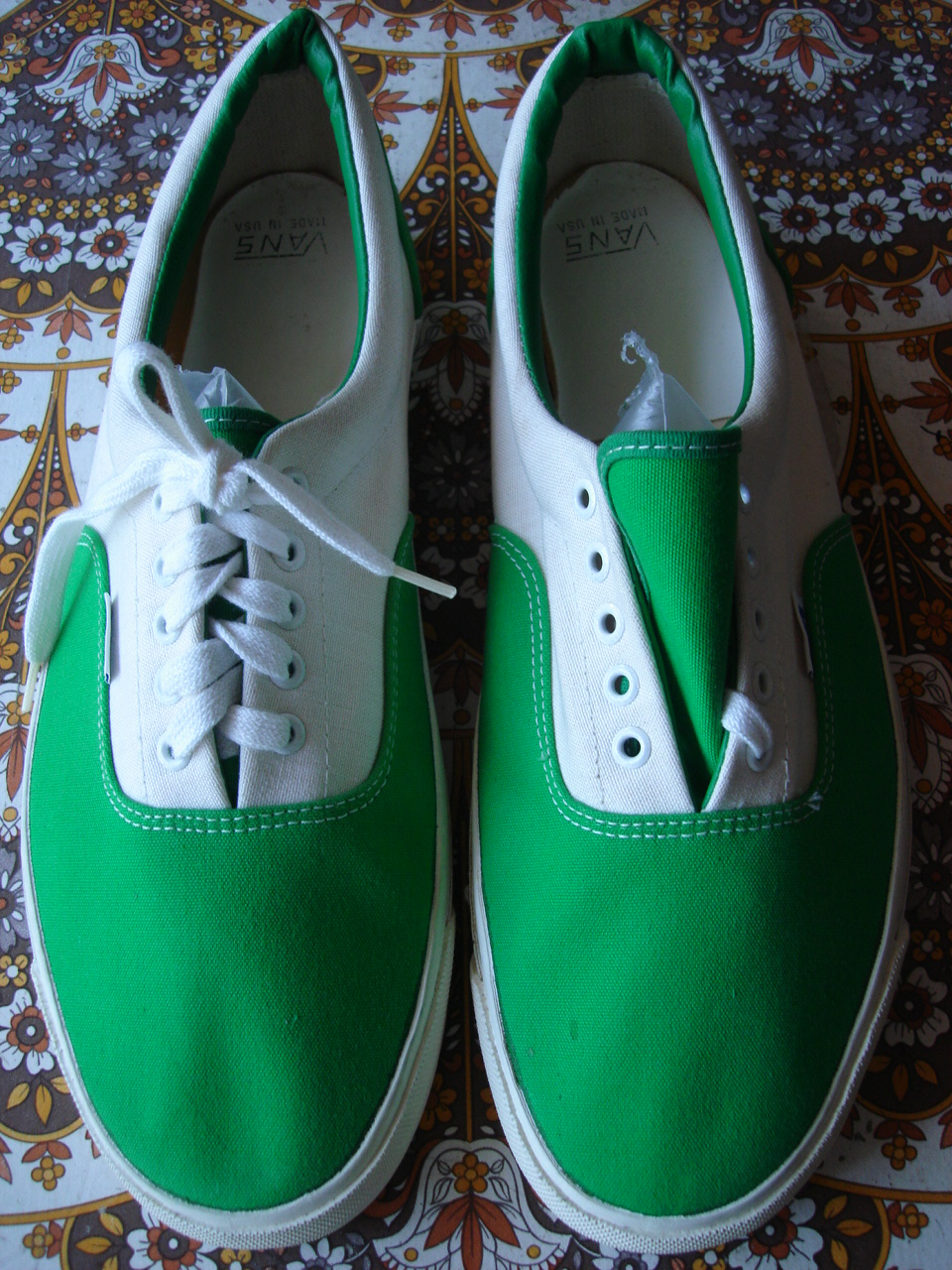 theothersideofthepillow: vintage VANS 2-tone green & white ERA style ...