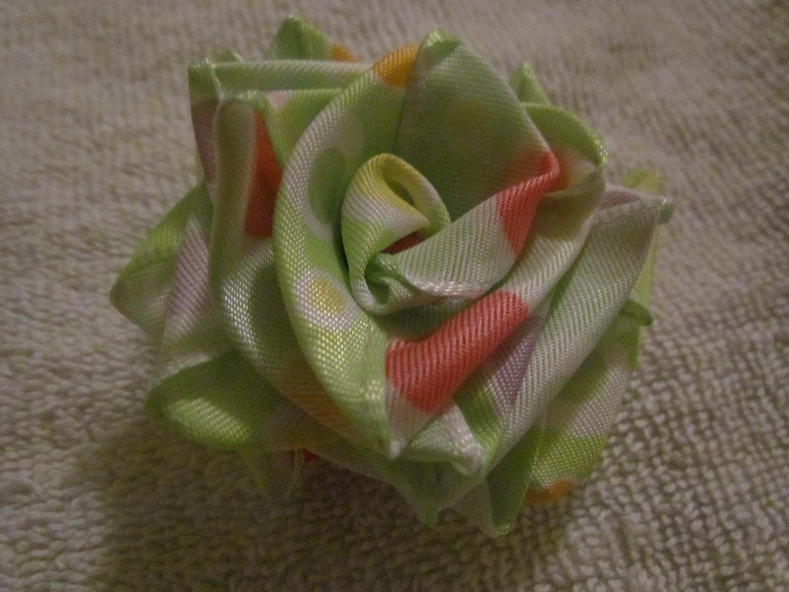 Heather's world as it is and changes: Folded Ribbon Roses