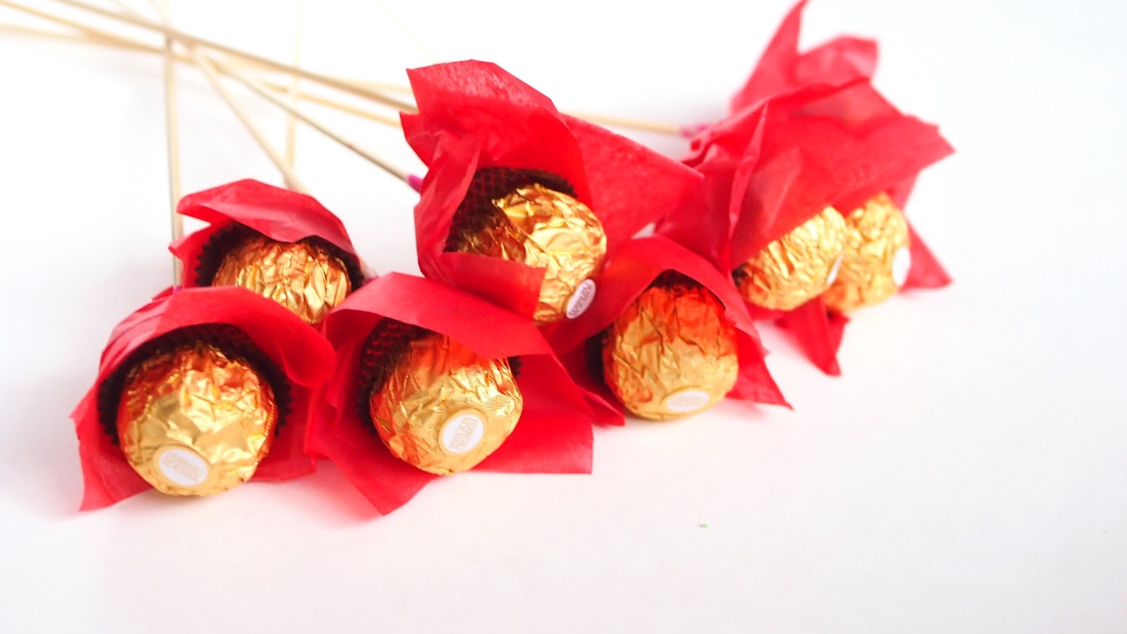 Ferrero Chocolate Bouquet for Valentine's {Tutorial}