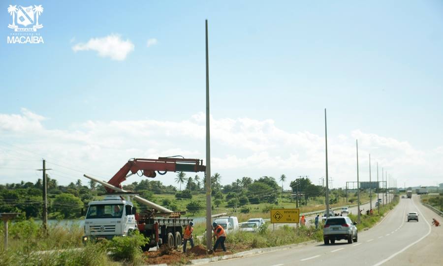 Resultado de imagem para iluminação da br 304 em macaiba