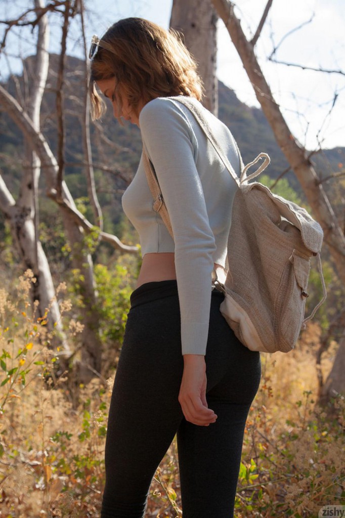 April Grantham looks hot in Leggings