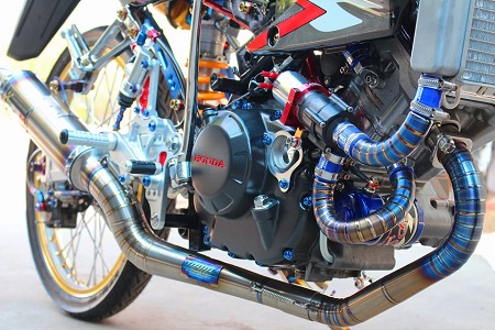 Honda sonic terbaru 2018 Modifikasi honda sonic ruji ruji
