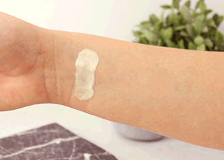 NIOD Photography Fluid Review // Almost Chic