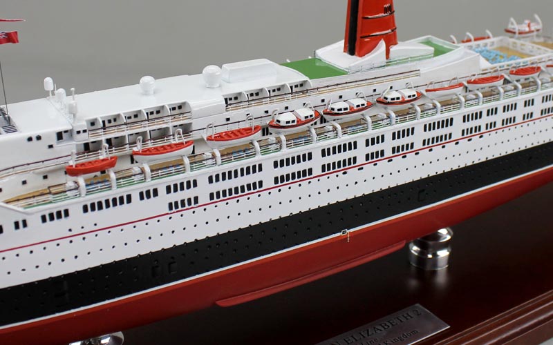 Ocean Liner Model - RMS Queen Elizabeth 2 | SD Model Makers Rms Britannic Model