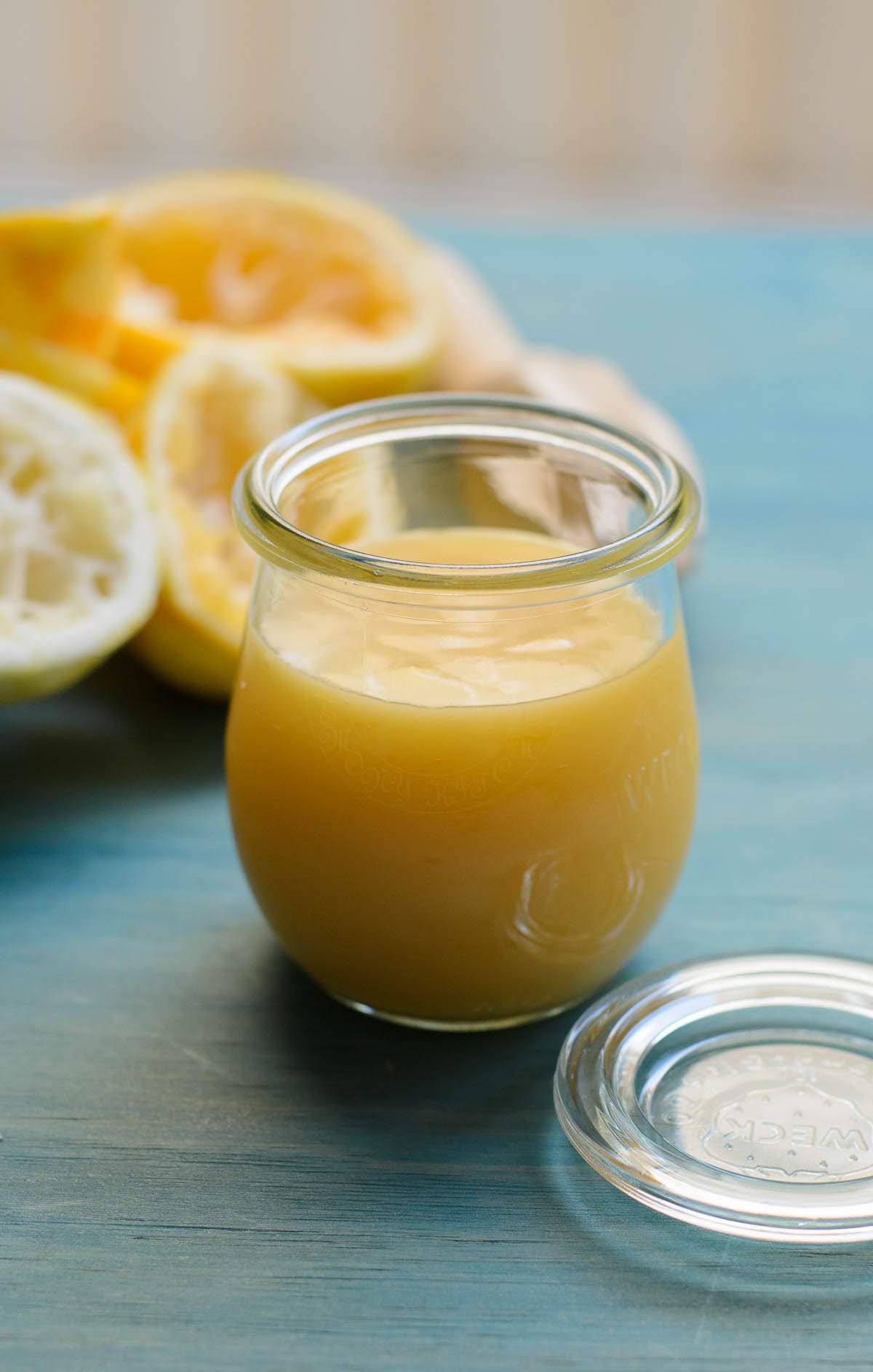 Quick and easy lemon curd photo