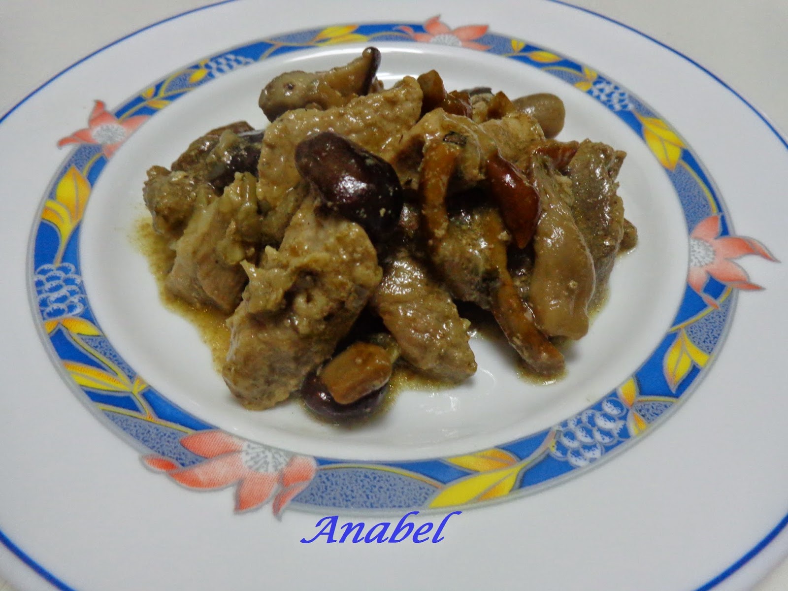 UN POCO DE TODO SECRETO IBERICO EN SALSA CON SETAS