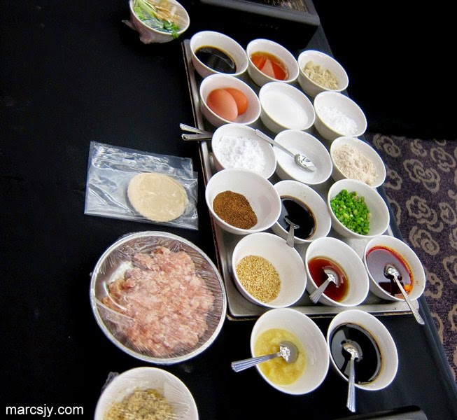 Introduction of Master Dim Sum Chef - Peng Yi Chun from Si Chuan Dou Hua Restaurant, Park Royal Hotel Introduction of Master Dim Sum Chef - Peng Yi Chun from Si Chuan Dou Hua Restaurant, Park Royal Hotel