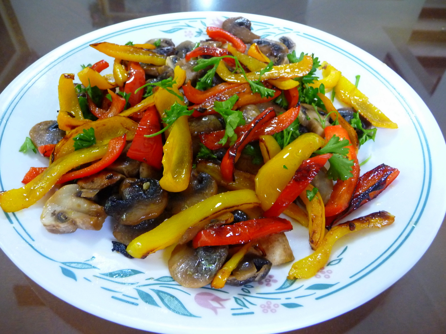 ONIONS, PEPPERS AND MUSHROOMS IN SWEET MUSTARD SAUCE