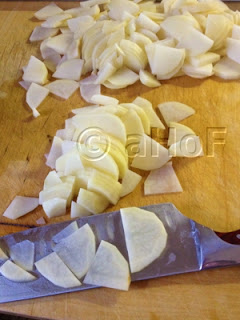 potatoes, cutting potatoes, making pan potatoes, recipe