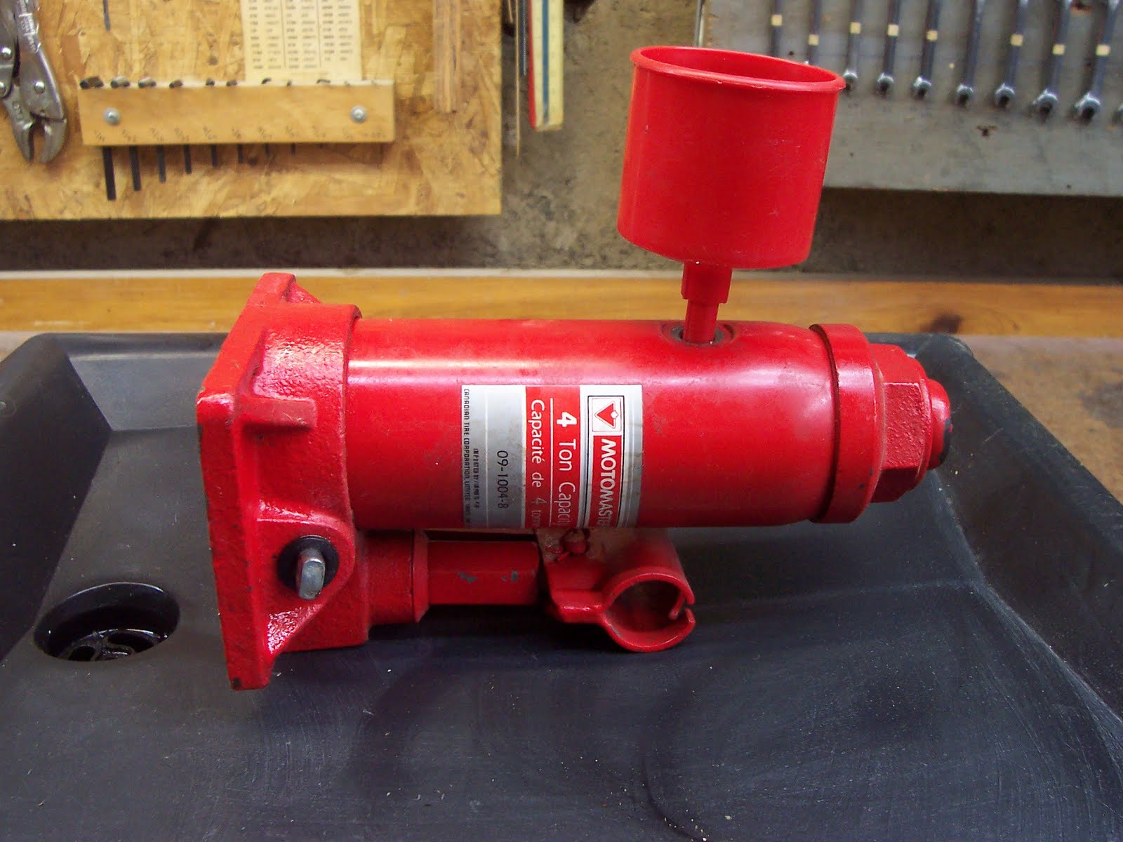 Rouge River Hydraulic Bottle Jack Filling and Release Valve 'Repair'