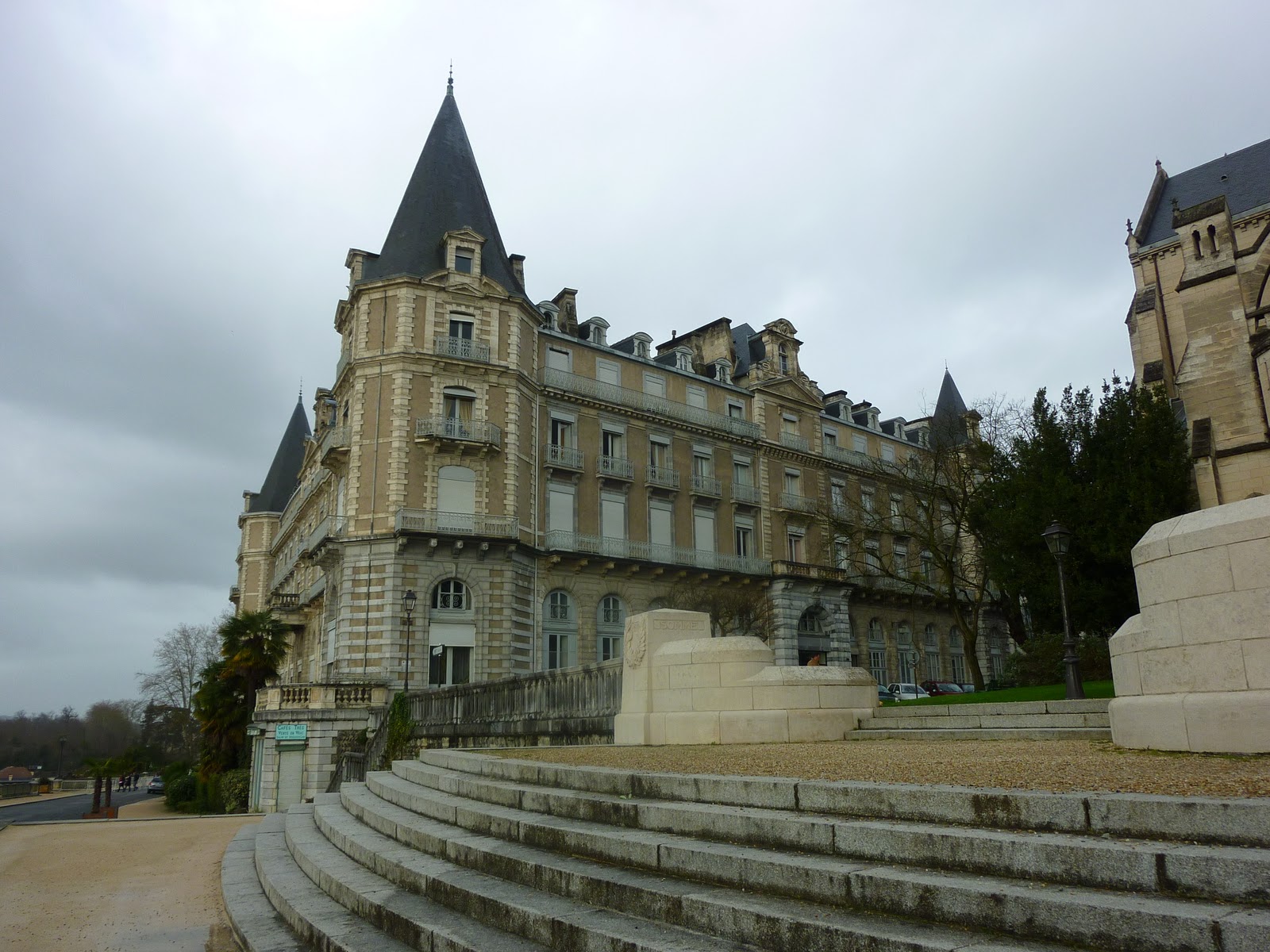 Bon Voyage En France Pau, France