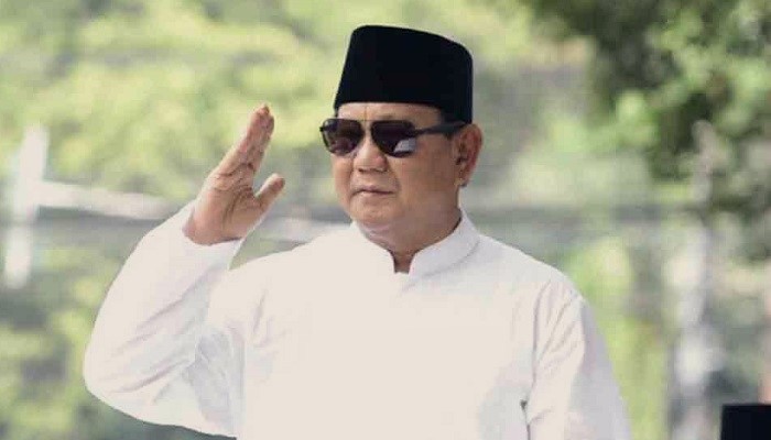 Surat Cinta Prabowo Subianto untuk Rakyat Indonesia: Saya Seorang Prajurit Prabowo Subianto selaku Calon Wakil Presiden RI pada Pemilu 2019 mendatang menulis surat terbuka untuk seluruh rakyat Indonesia. Dalam surat tersebut, Prabowo mengikrarkan diri untuk mengabdikan hidupnya untuk rakyat Indonesia.