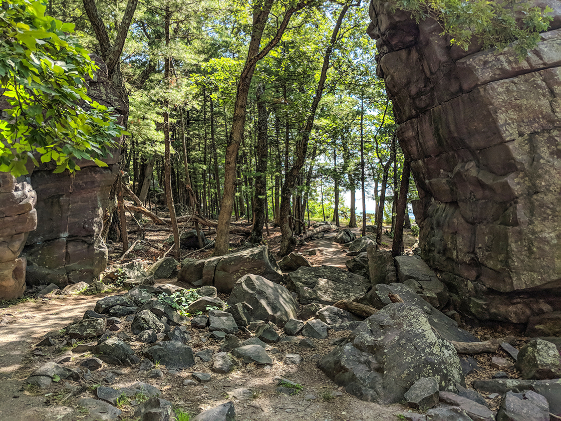 Hiking Devil's Lake East Bluff