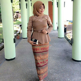 Kebaya Batik Brokat 2017 Kebaya Batik Brokat 2017