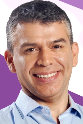 Julio Guzmán Foto de Julio Guzmán sonriendo