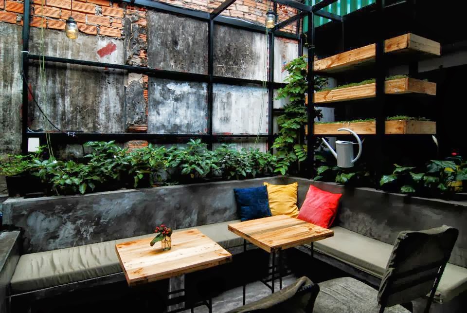 10 qu&aacute;n caf&eacute; nhỏ c&oacute; d&eacute;cor si&ecirc;u xinh ở S&agrave;i G&ograve;n
