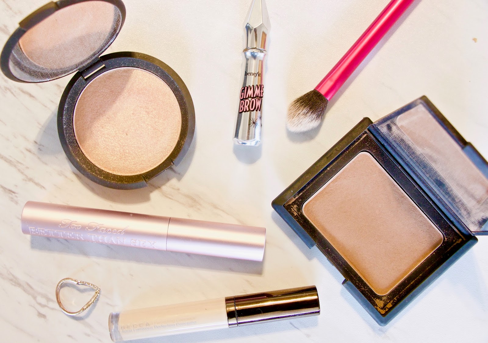 The 5 Products You Need For A “No Makeup” Makeup Day