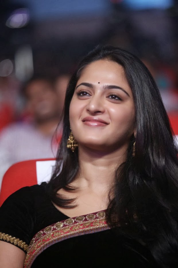 Anushka+Photos+at+Varna+Audio+Launch+(1)