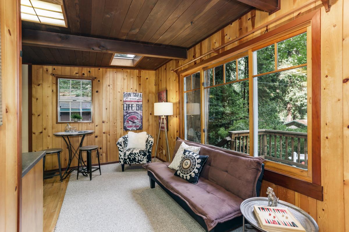 ben-lomond-cabin-420-sq-ft-tiny-house-town