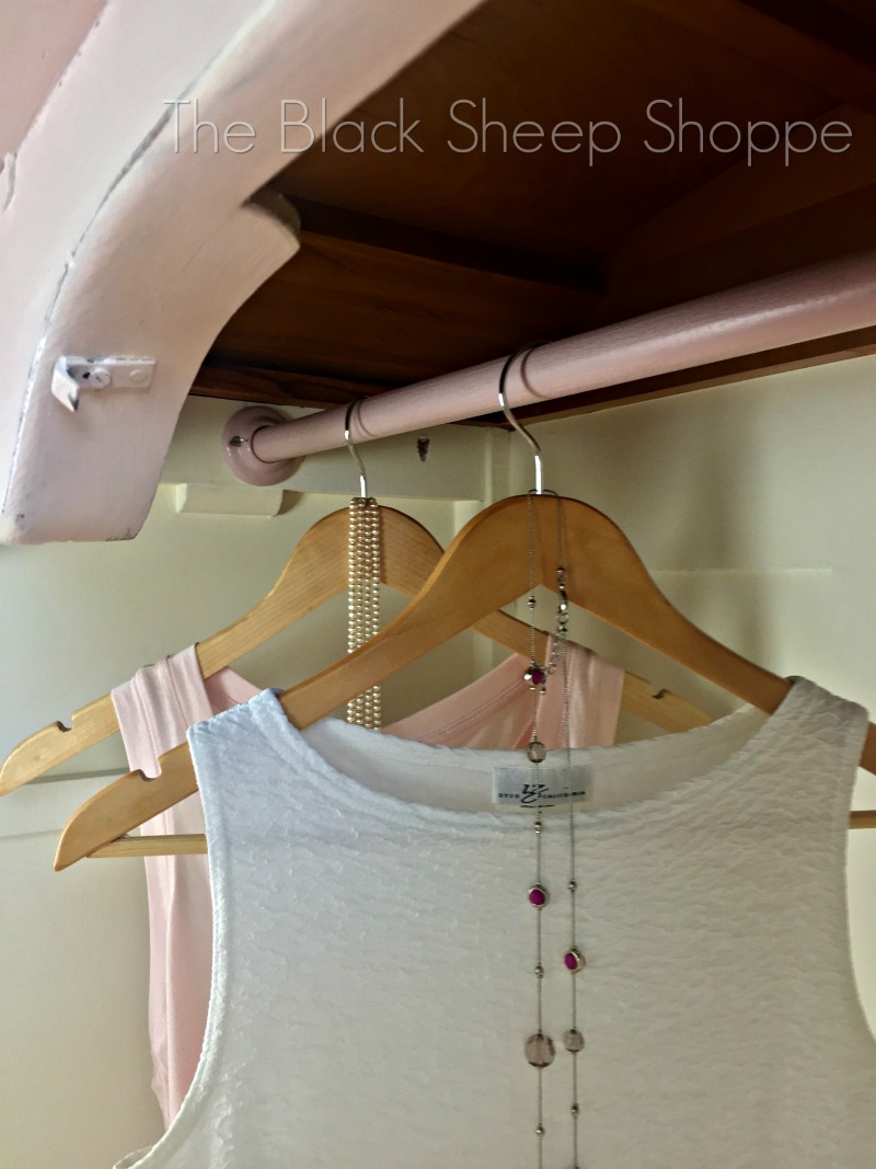A new clothing rod was added and also painted in Antoinette Pink. A new clothing rod was added and also painted in Antoinette Pink.