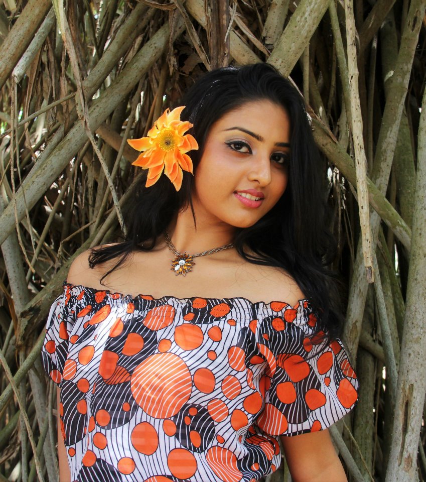 In 2012 she participated in the "Derana Veet Miss Sri Lanka... 