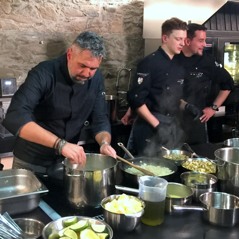 bushcooks kitchen: Roland Trettl kocht im STOI von Lucki Maurer
