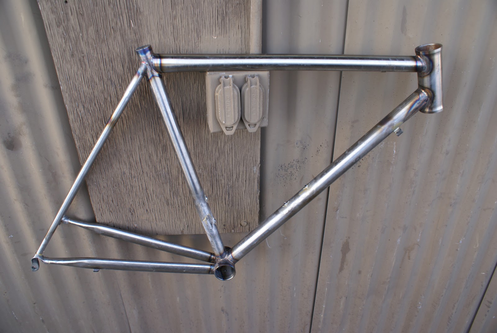 what's up in Santa Cruz Steel road frame for Palo Alto