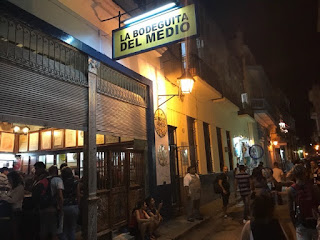 A famous cocktail bar in Havana