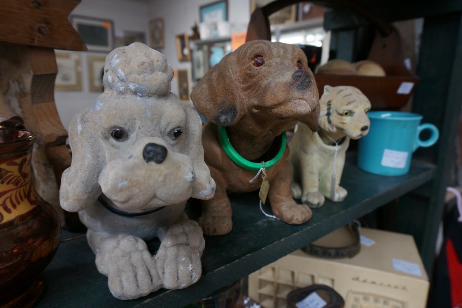 dawnToussaint Antique extravaganza in Adamstown PA