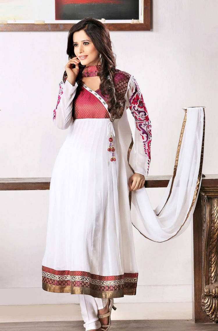 shalwar kameez design with lace