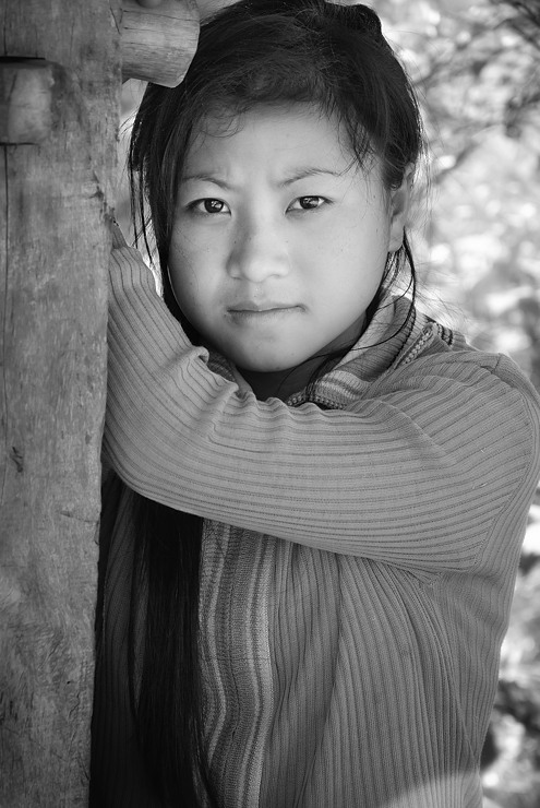 'beauty at work' • near vang vieng, laos    © marc montebello all rights reserved
