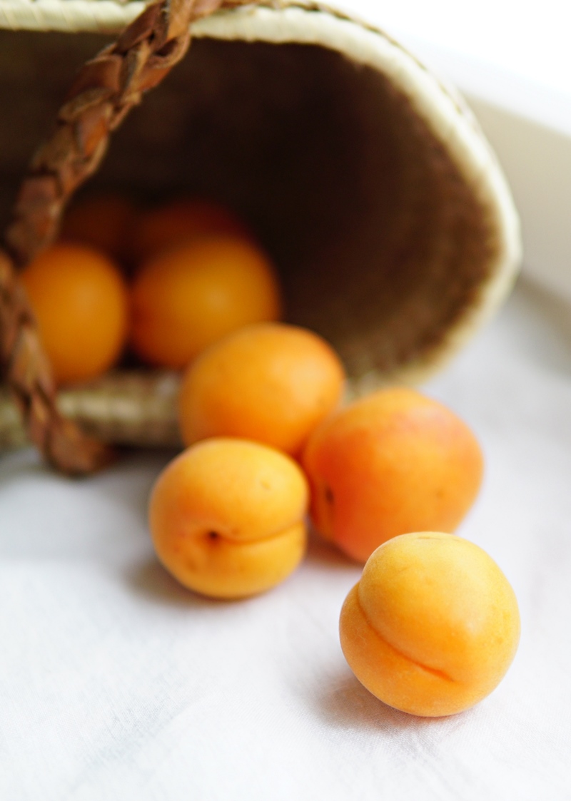 Lumo Lifestyle Aprikoosimozzarellasalaatti Apricot mozzarella salad